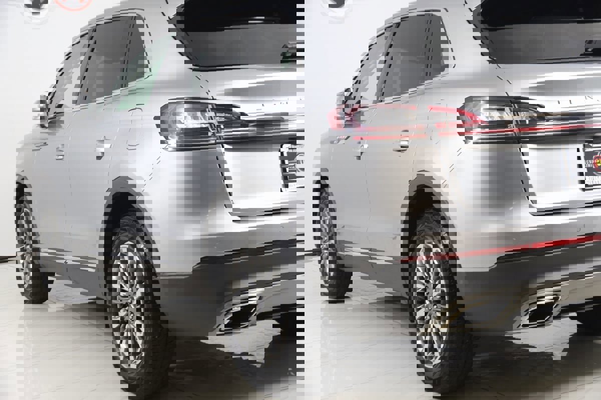 Used 2021 Lincoln Nautilus FWD w/ Equipment Group 101A image 21