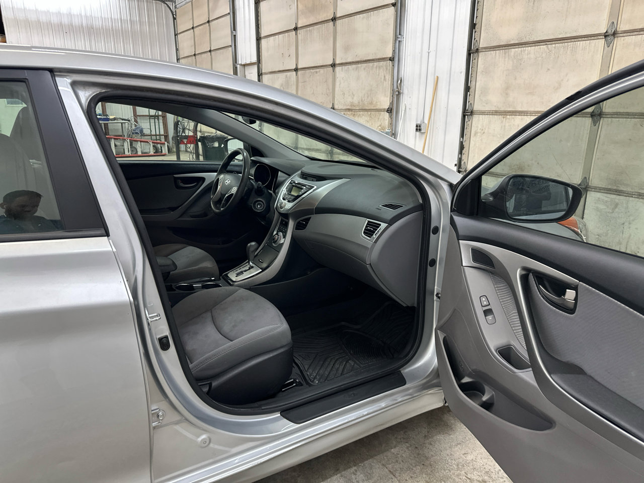 Used 2012 Hyundai Elantra GLS w/ Preferred Pkg 3 image 34