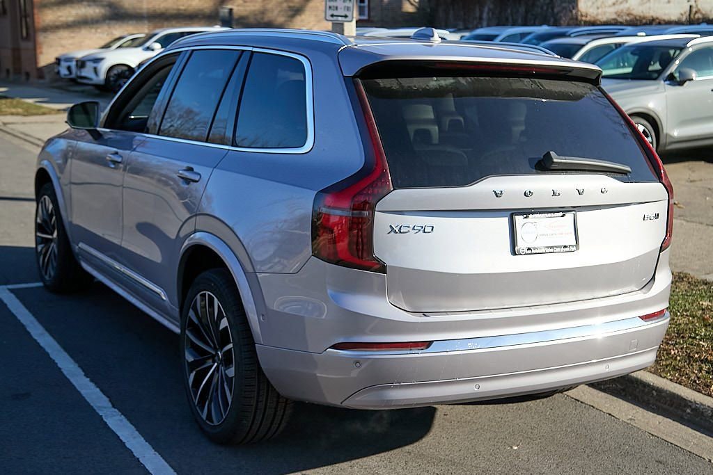New 2026 Volvo XC90 B6 Plus w/ Protection Package image 6