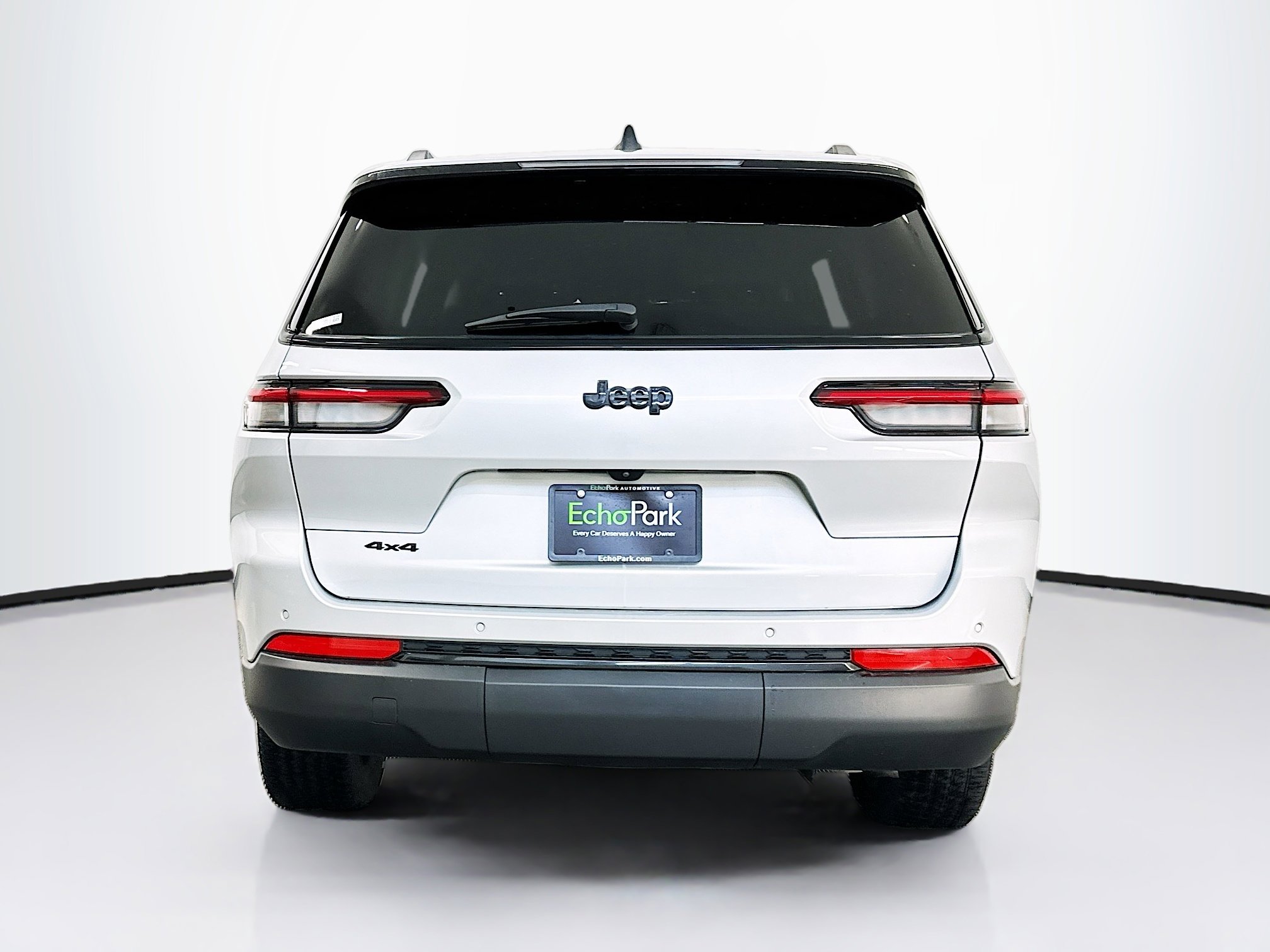 Used 2023 Jeep Grand Cherokee L Laredo image 7