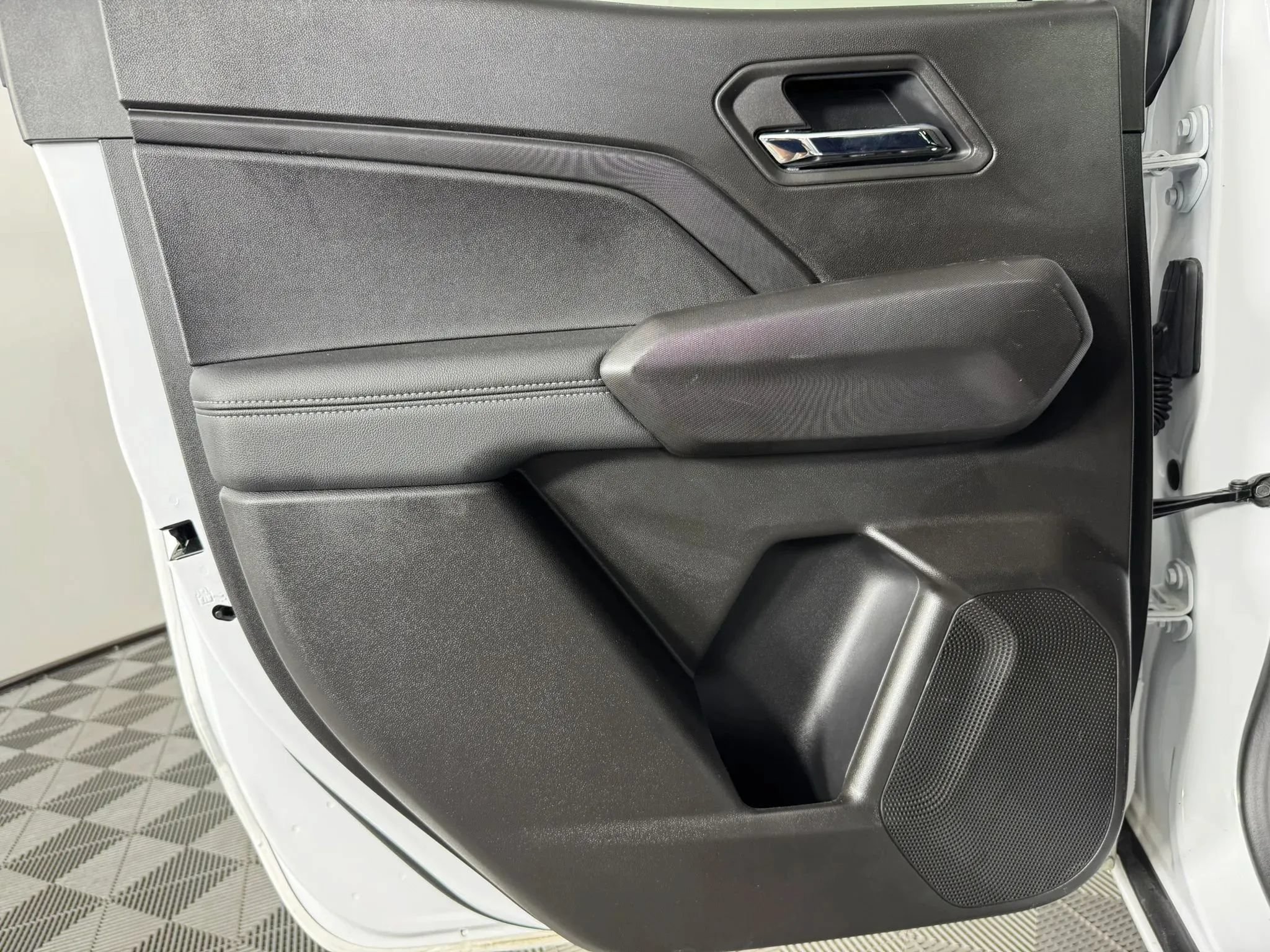Used 2025 GMC Canyon Elevation AWD/4WD image 39