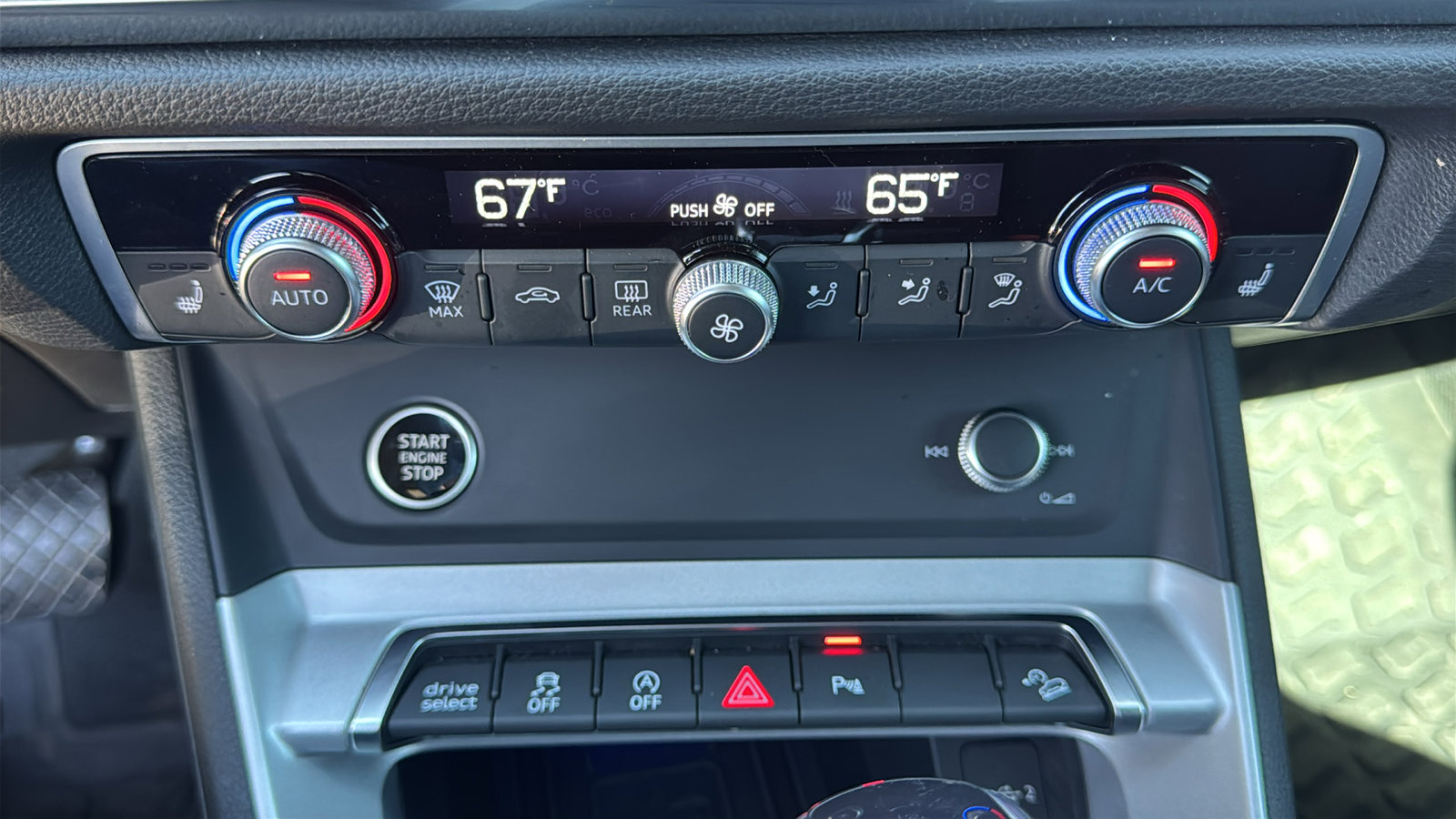 Used 2025 Audi Q3 2.0T Premium Plus w/ Premium Plus Package image 20