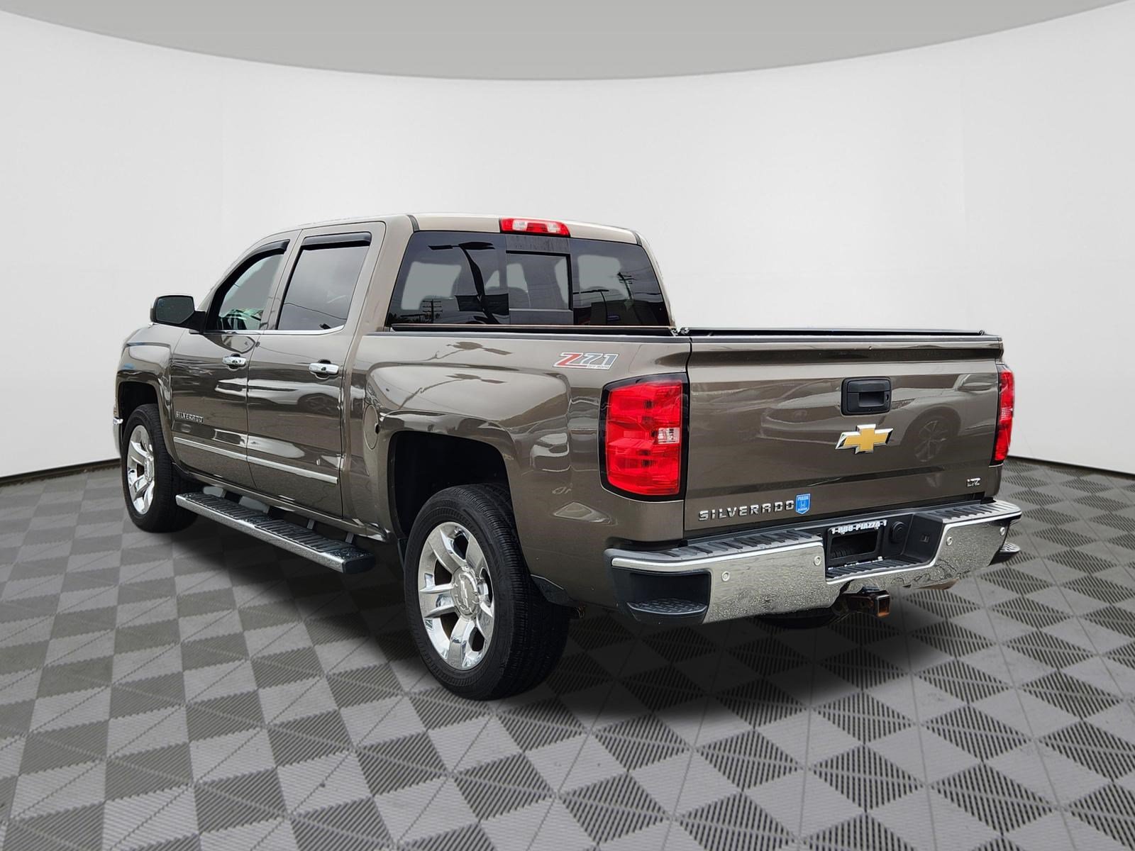 Used 2015 Chevrolet Silverado 1500 LTZ Z71 w/ LTZ Plus Package AWD/4WD image 3