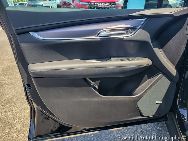 Certified 2024 Cadillac XT5 Luxury w/ LPO, Floor Liner Package AWD/4WD image 27