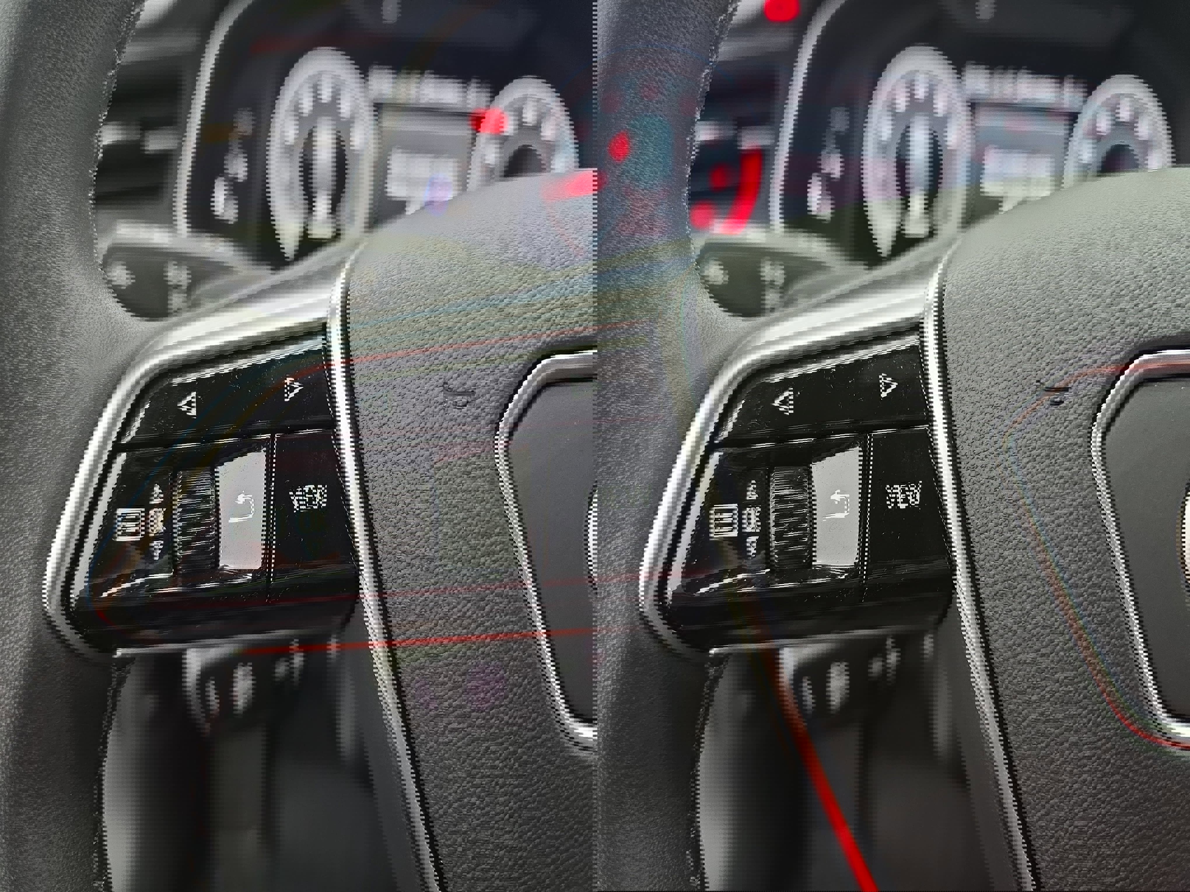 Used 2025 Audi A6 Premium Plus w/ Driver Assistance Package image 17