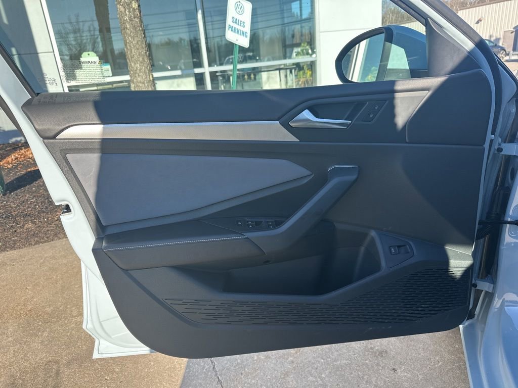 New 2026 Volkswagen Jetta SE image 10