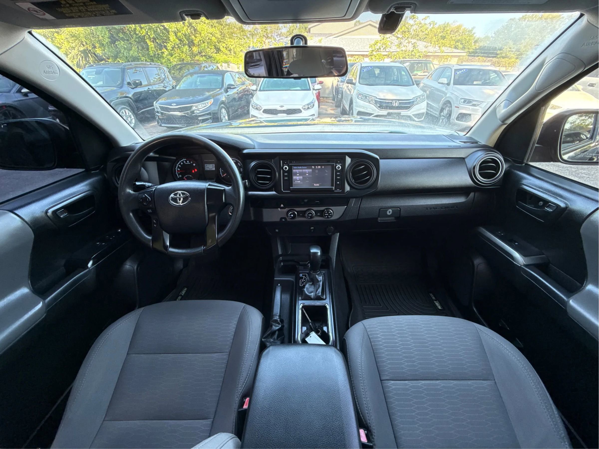 Used 2017 Toyota Tacoma SR image 29