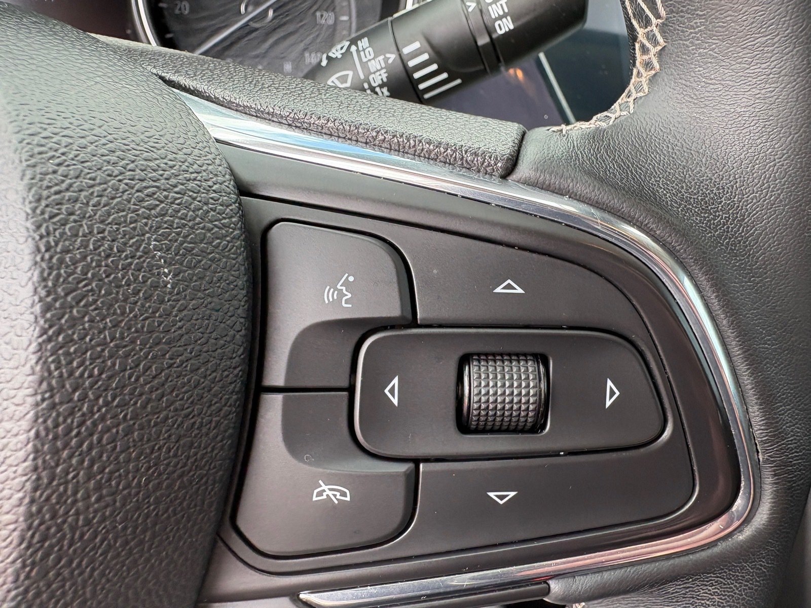 Used 2023 Buick Encore GX Select w/ Experience Buick Package FWD image 22