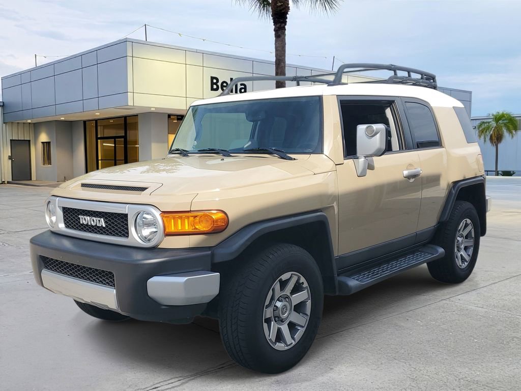 Used 2014 Toyota FJ Cruiser 4WD w/ Upgrade Package video 1