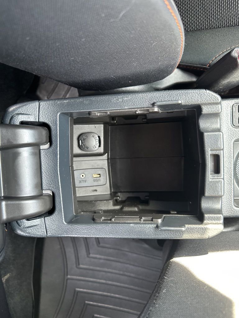 Used 2016 Subaru Crosstrek 2.0i Premium image 9