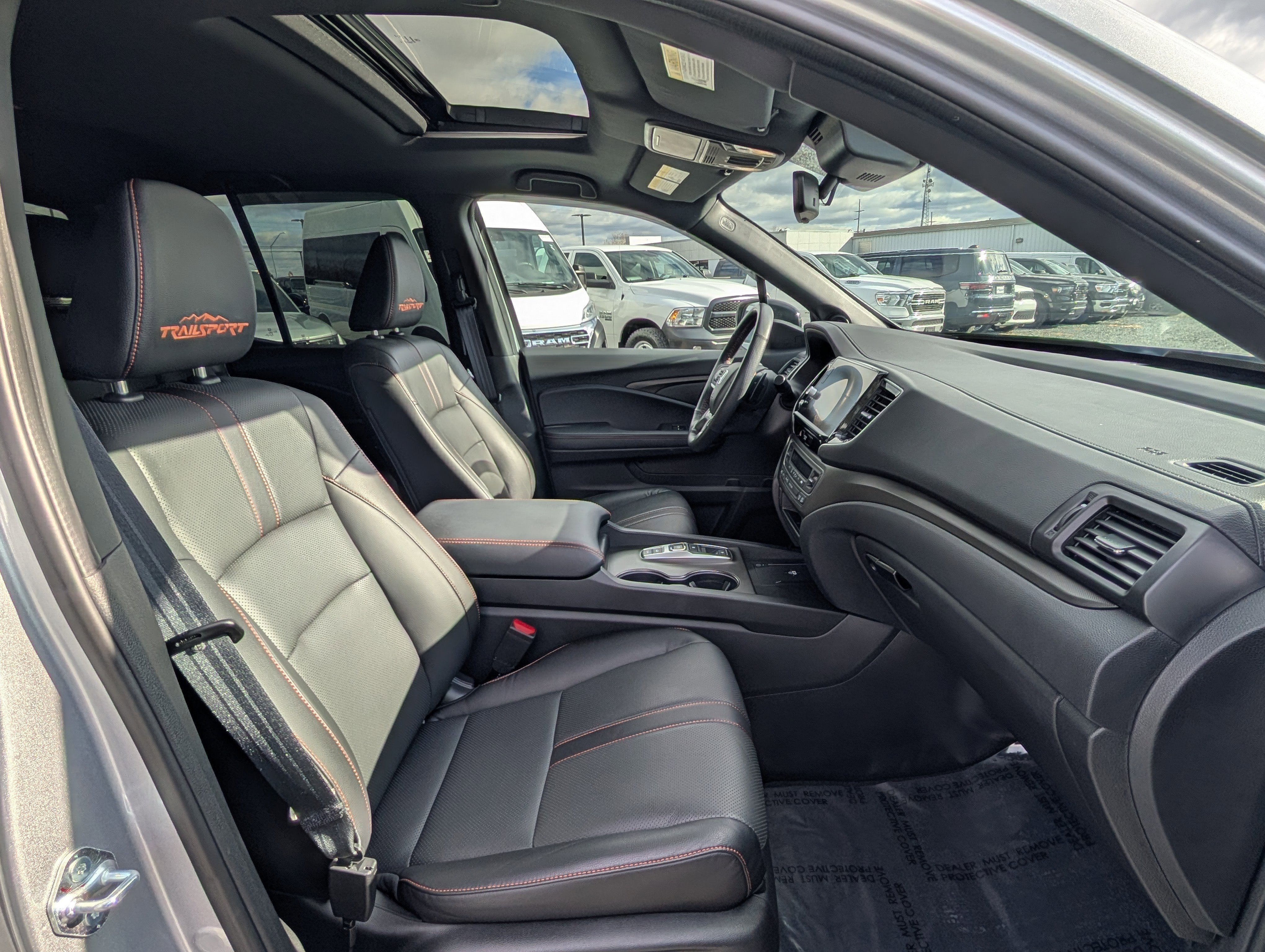 Used 2025 Honda Ridgeline TrailSport image 10