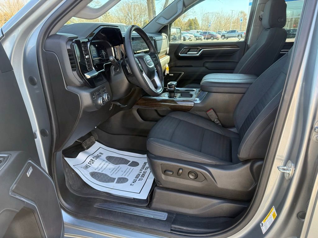 Used 2023 GMC Sierra 1500 Elevation w/ Preferred Package image 11