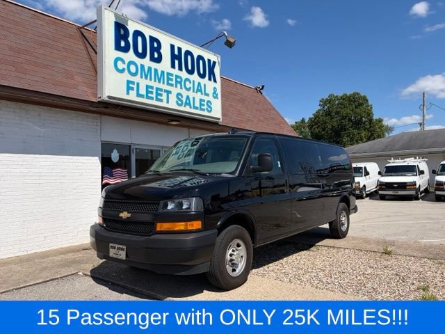 Used 2025 Chevrolet Express 3500 LS RWD image 1
