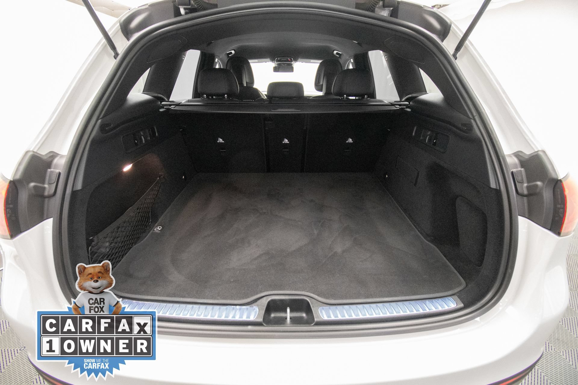 Used 2025 Mercedes-Benz GLC 300 4MATIC image 30