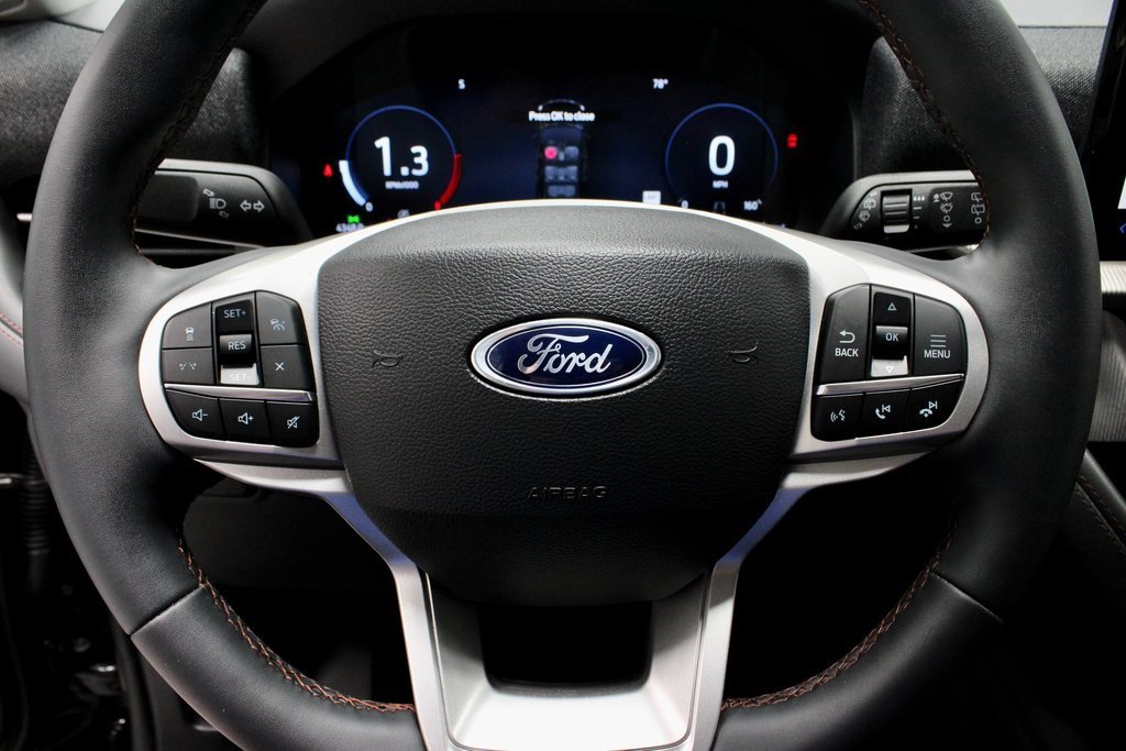 Certified 2025 Ford Explorer Active image 32