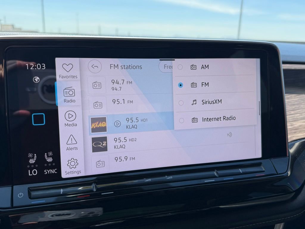 Used 2024 Volkswagen Atlas SEL Premium R-Line image 21