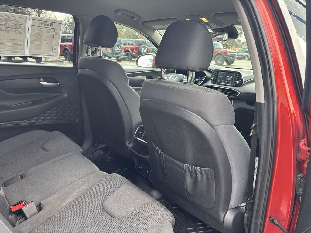Used 2019 Hyundai Santa Fe SE image 15