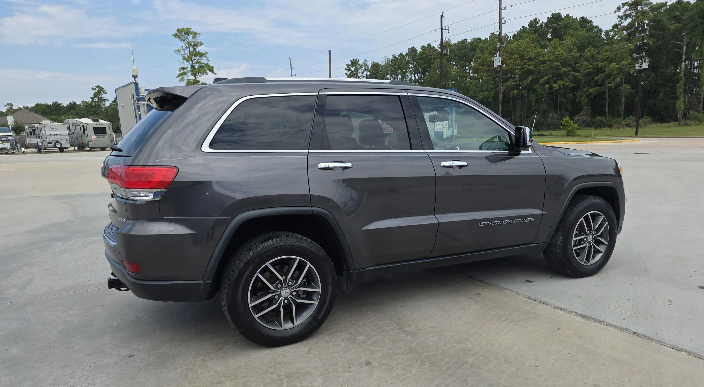 Used 2018 Jeep Grand Cherokee Limited image 18