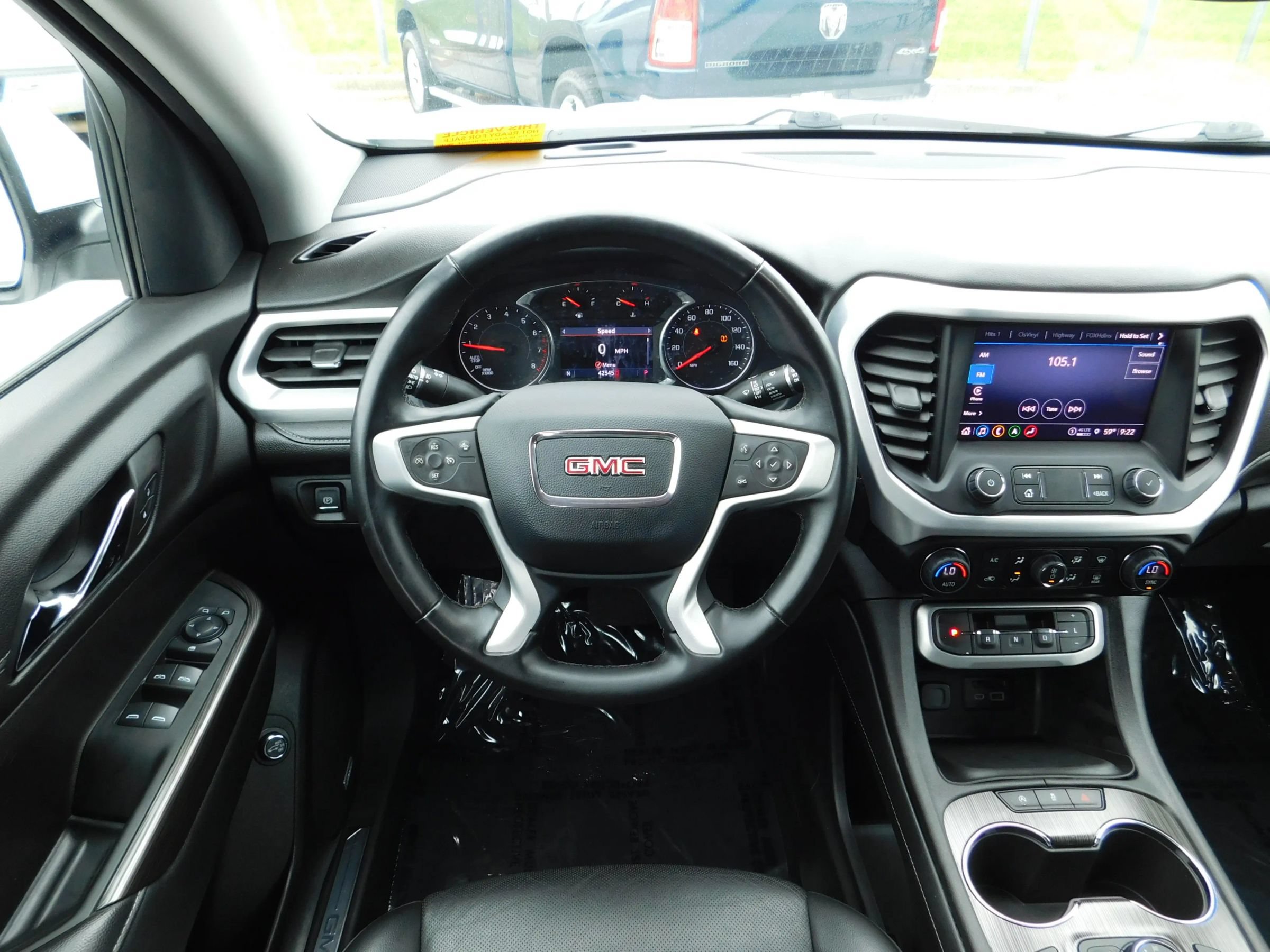 Used 2023 GMC Acadia SLT FWD image 14