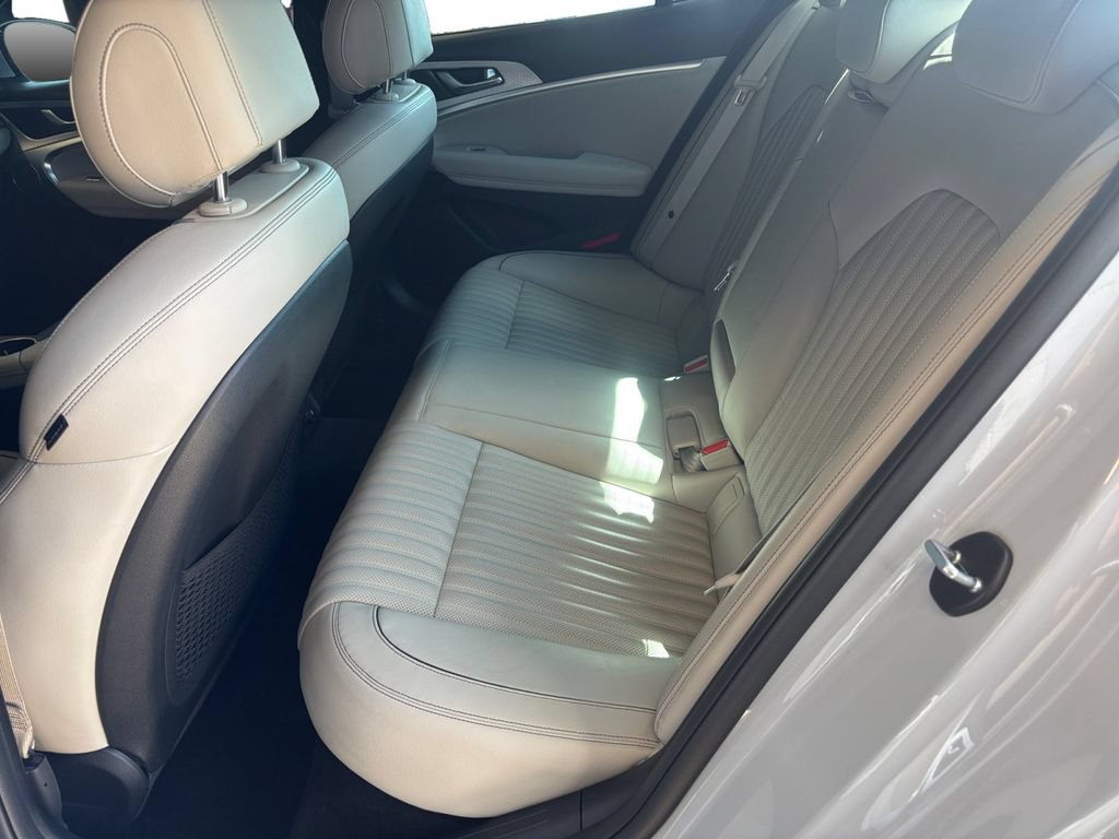 Used 2023 Genesis G70 2.0T w/ Sport Prestige Package RWD image 14