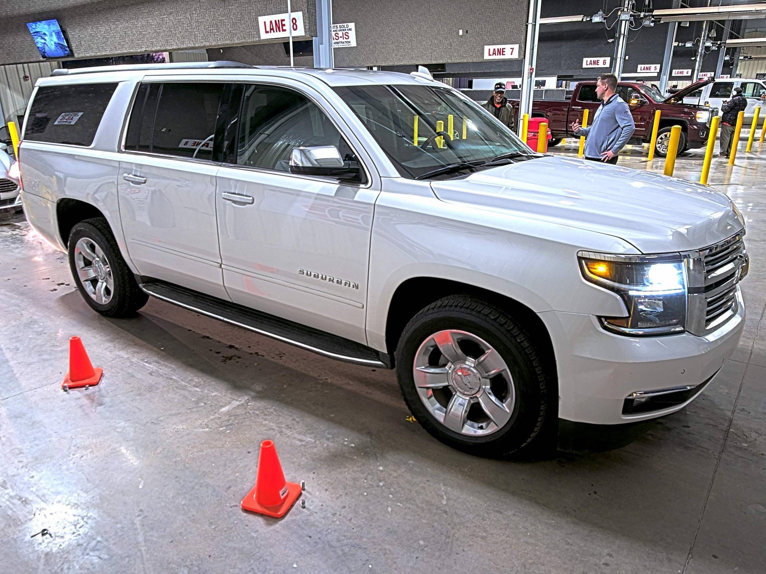 Used 2019 Chevrolet Suburban Premier image 2