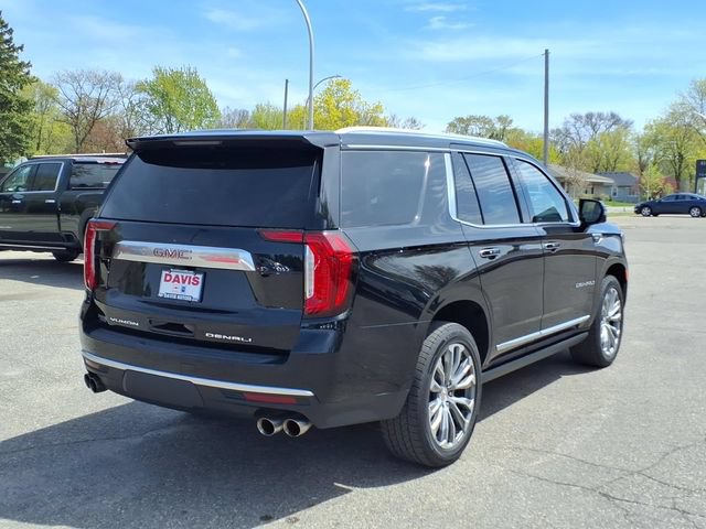 Used 2022 GMC Yukon Denali w/ Denali Premium Package AWD/4WD image 3