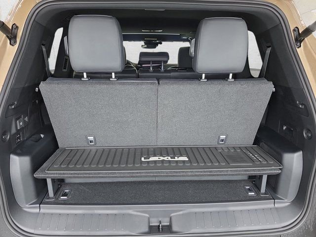 New 2026 Lexus LX 700h Overtrail image 13