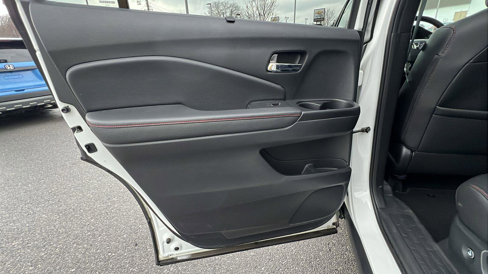 Used 2022 Honda Pilot Black Edition image 18