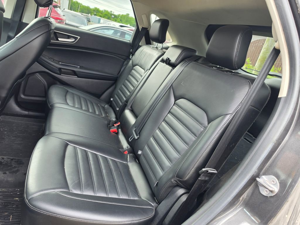 Used 2017 Ford Edge SEL w/ Equipment Group 201A AWD/4WD image 7