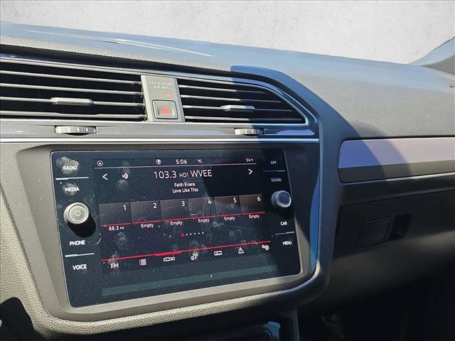 Used 2024 Volkswagen Tiguan SE R-Line FWD image 12