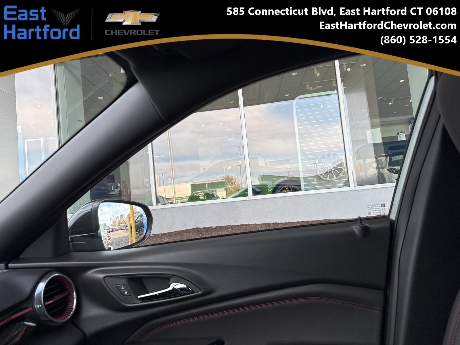 New 2026 Chevrolet Trax RS w/ Driver Confidence Package FWD image 25