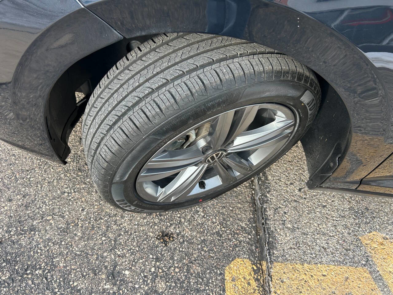 Used 2024 Volkswagen Jetta SE image 17