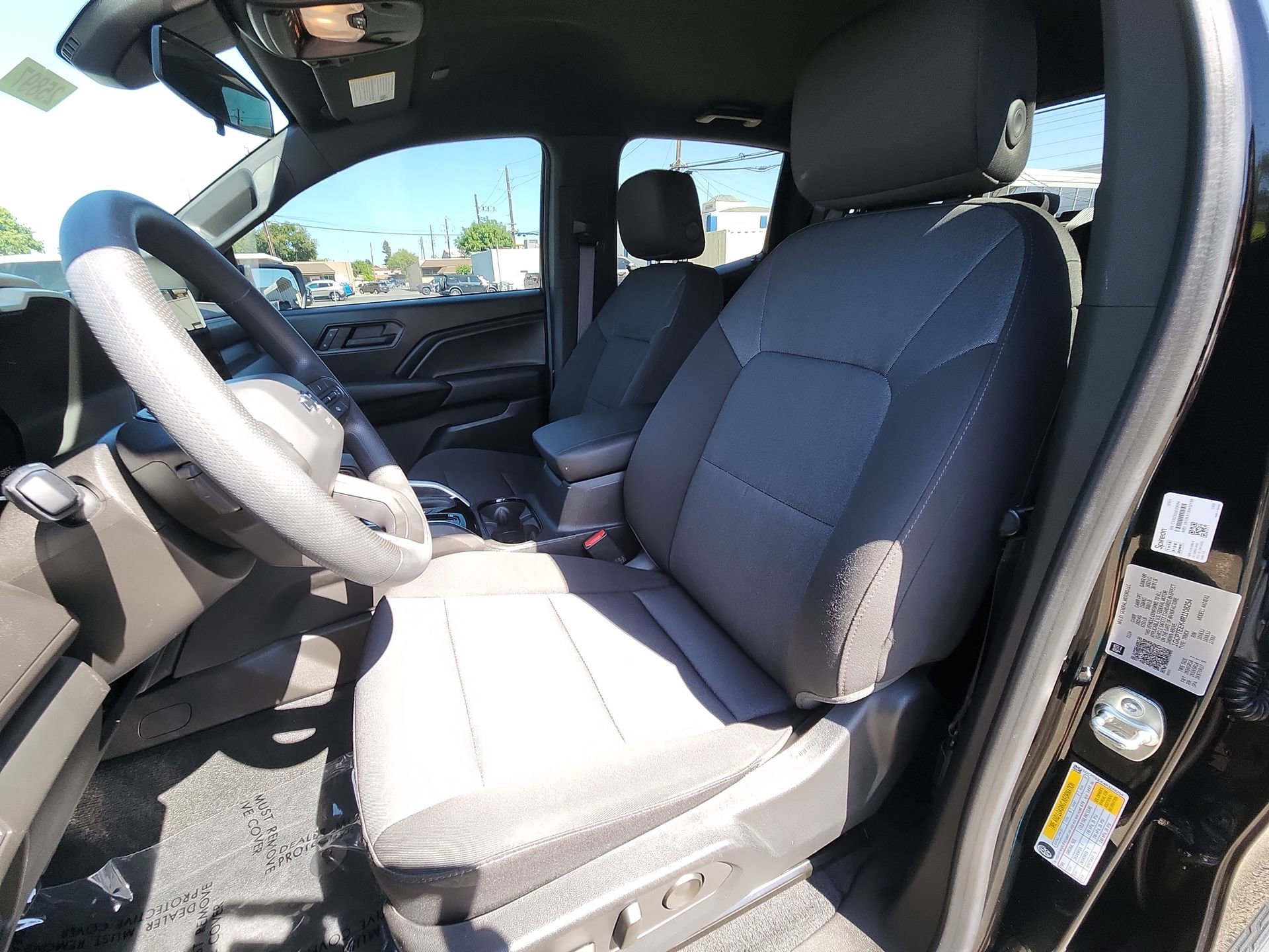Used 2024 Chevrolet Colorado Trail Boss w/ Technology Package AWD/4WD image 13