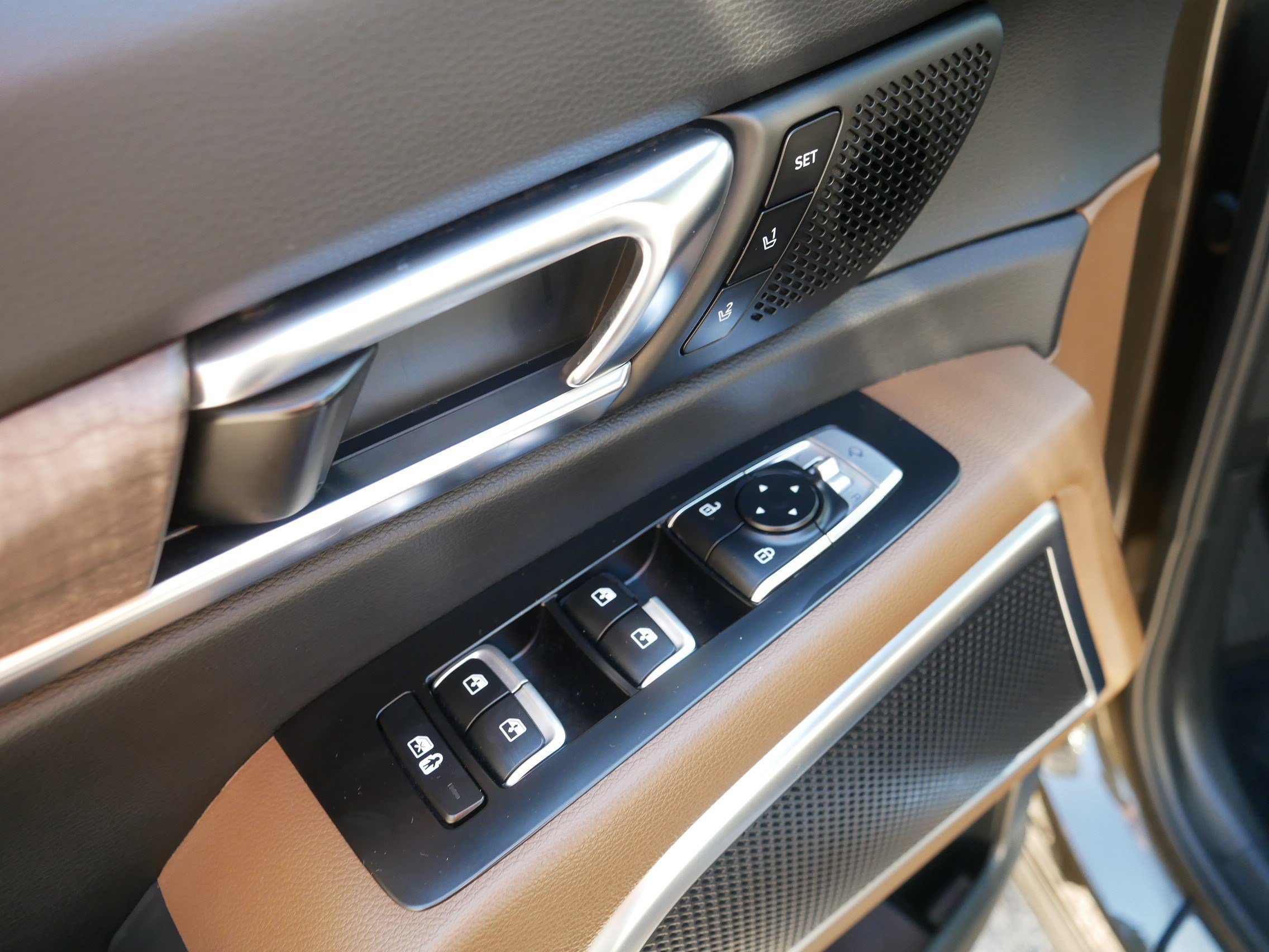 Certified 2021 Kia Telluride SX w/ SX Prestige Package AWD/4WD image 19