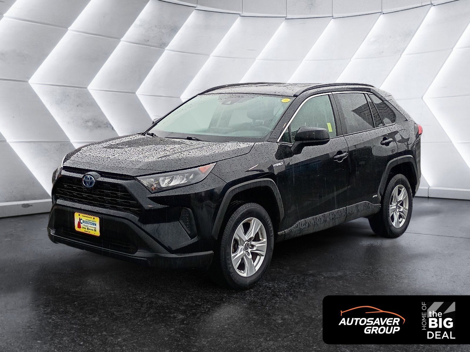 Used 2021 Toyota RAV4 LE w/ Carpet Mat Package (TMS) AWD/4WD image 1
