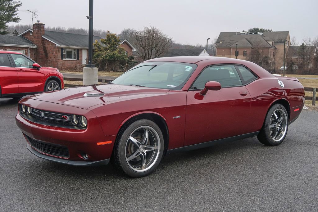 Used 2018 Dodge Challenger R/T image 1