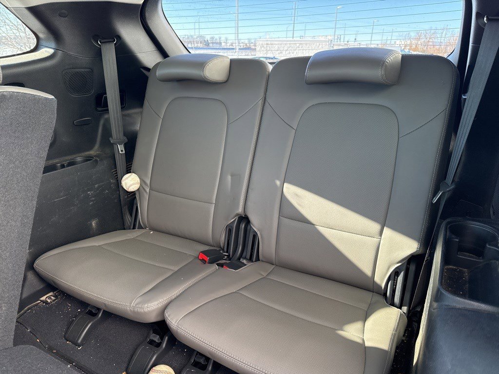 Used 2017 Hyundai Santa Fe SE w/ SE Ultimate Tech Package 03 image 10