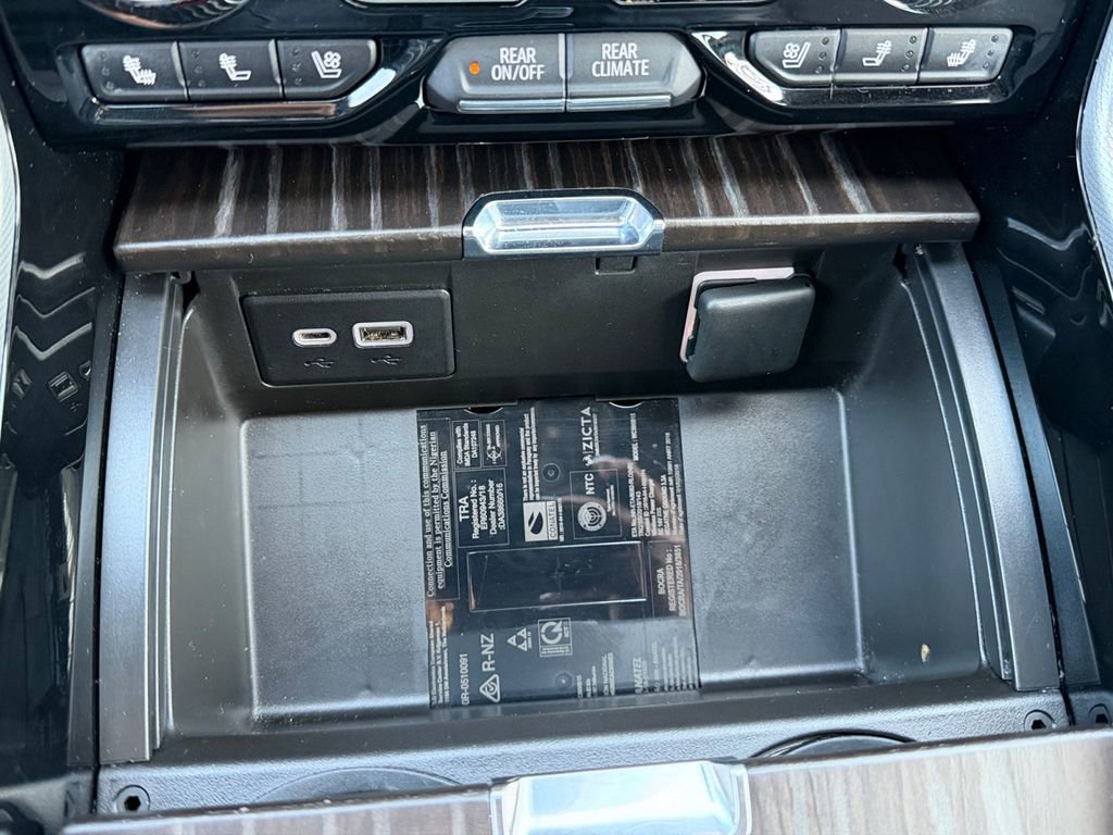 Used 2021 GMC Yukon Denali w/ Denali Premium Package image 20