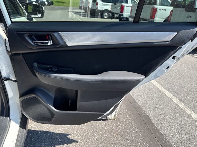 Used 2017 Subaru Outback 2.5i Premium AWD/4WD image 16
