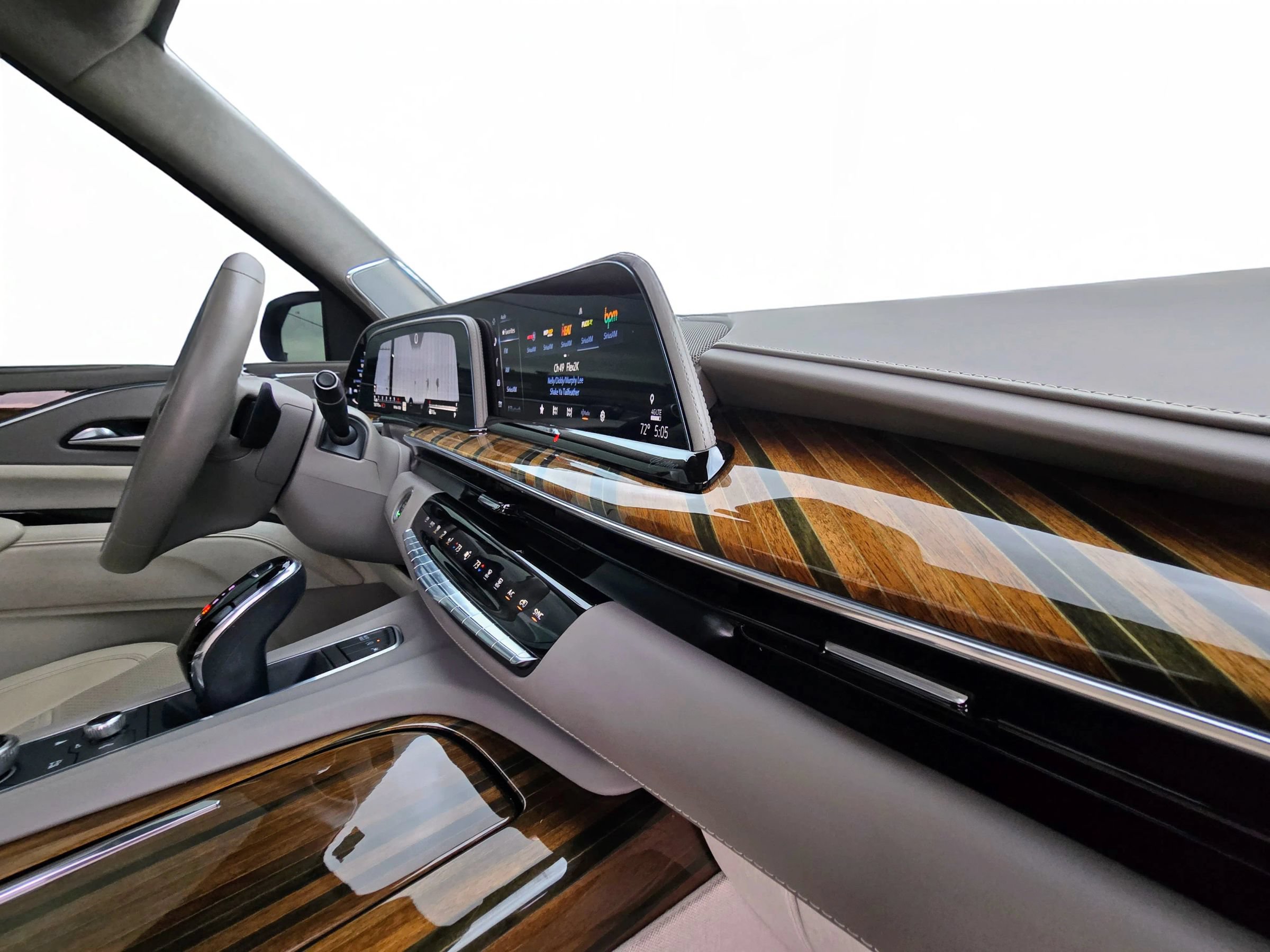 Used 2022 Cadillac Escalade Sport Platinum RWD image 14