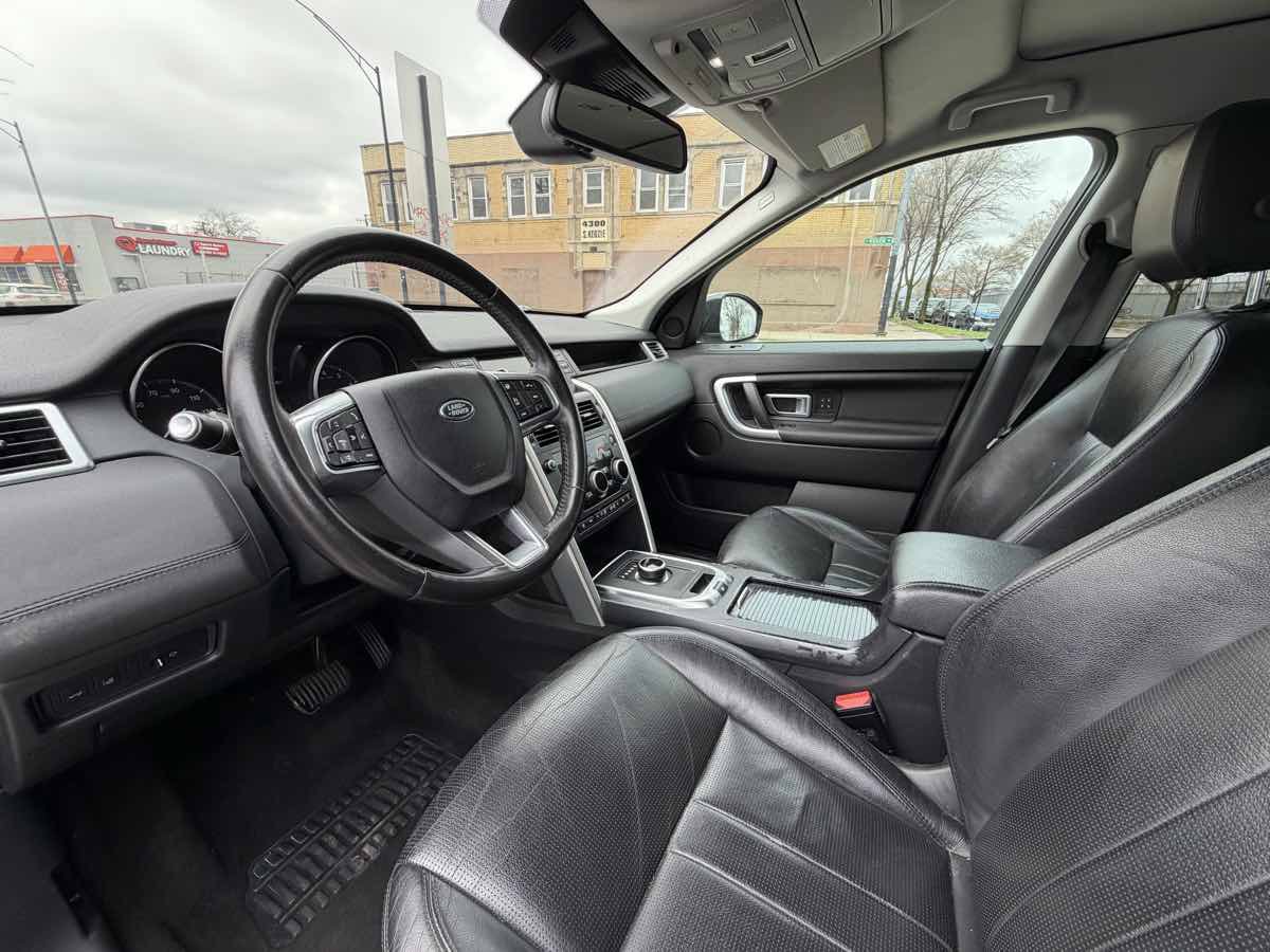 Used 2018 Land Rover Discovery Sport HSE AWD/4WD image 14