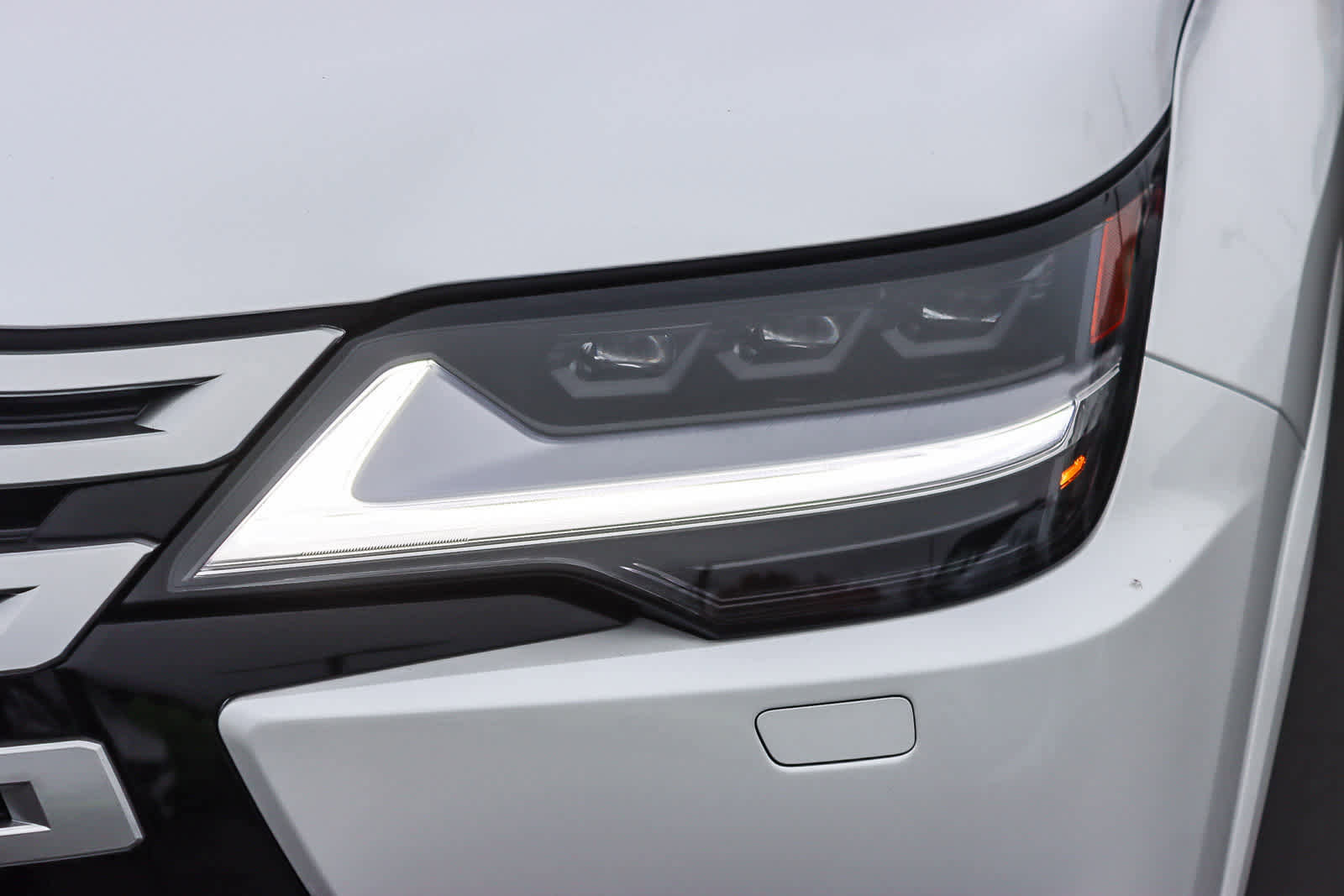 New 2026 Lexus LX 600 4WD w/ Luxury Package image 7