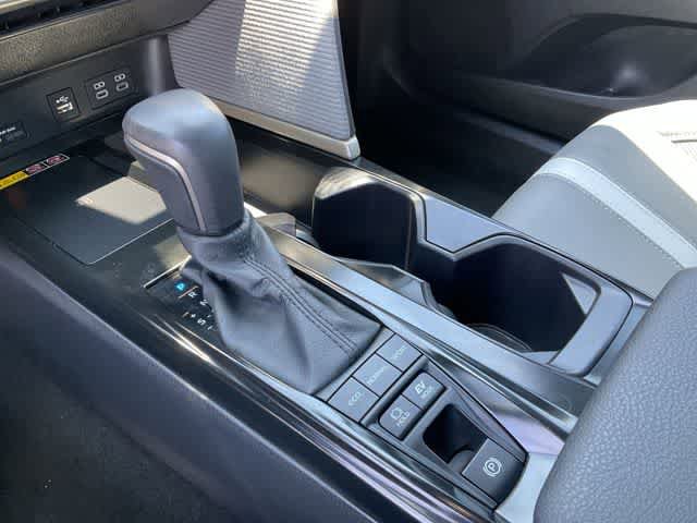Used 2025 Toyota Camry SE w/ Convenience Package FWD image 24