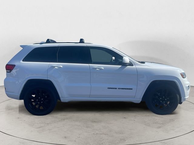 Used 2020 Jeep Grand Cherokee Altitude image 6