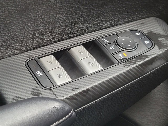 Used 2024 Mitsubishi Outlander SE image 32