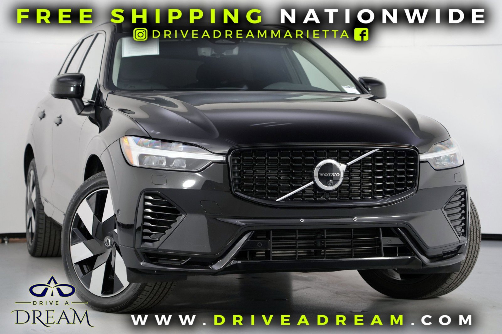 Used 2025 Volvo XC60 T8 Plus w/ Climate Package PRO image 2