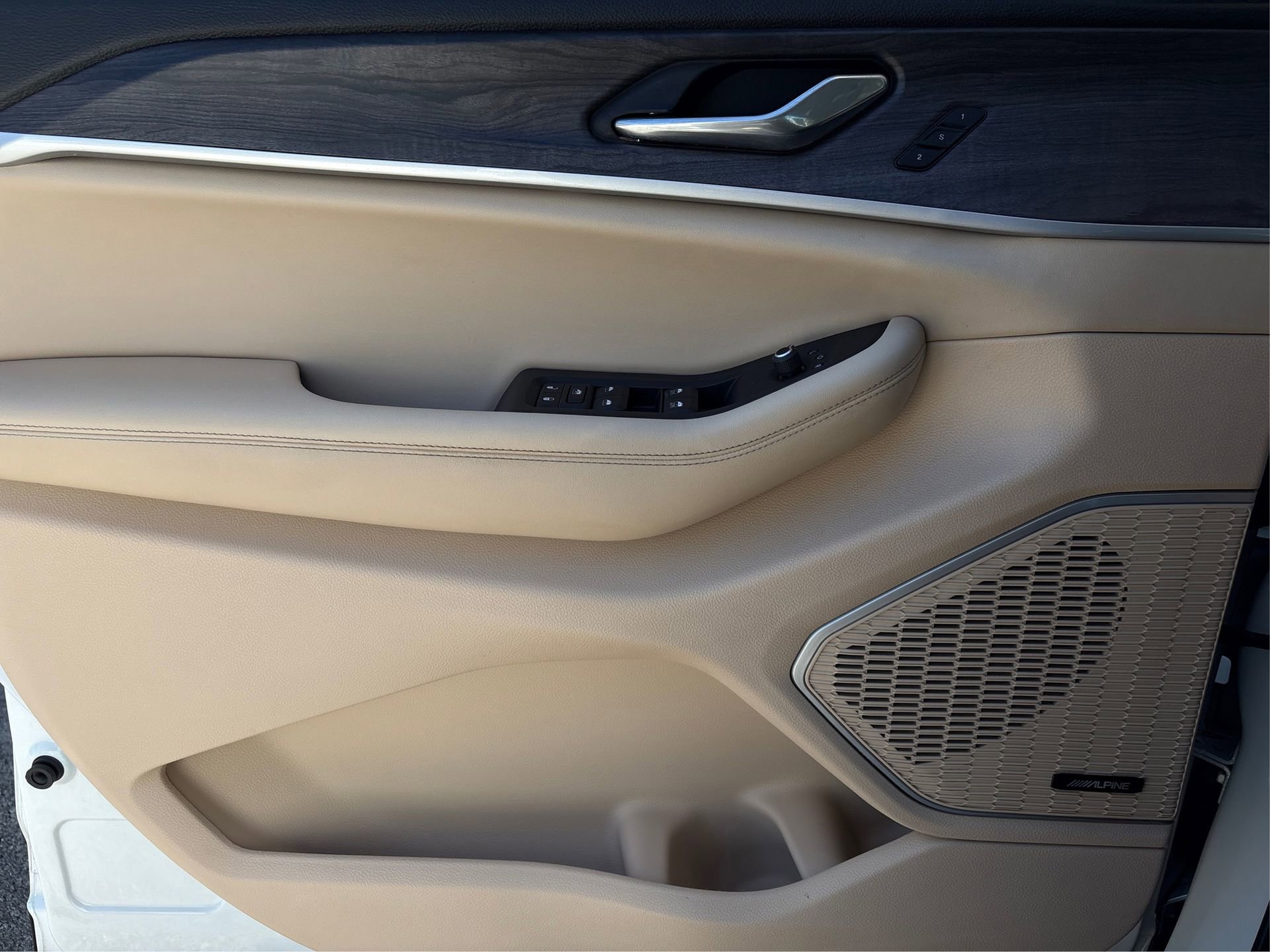 Used 2022 Jeep Grand Cherokee L Limited image 21