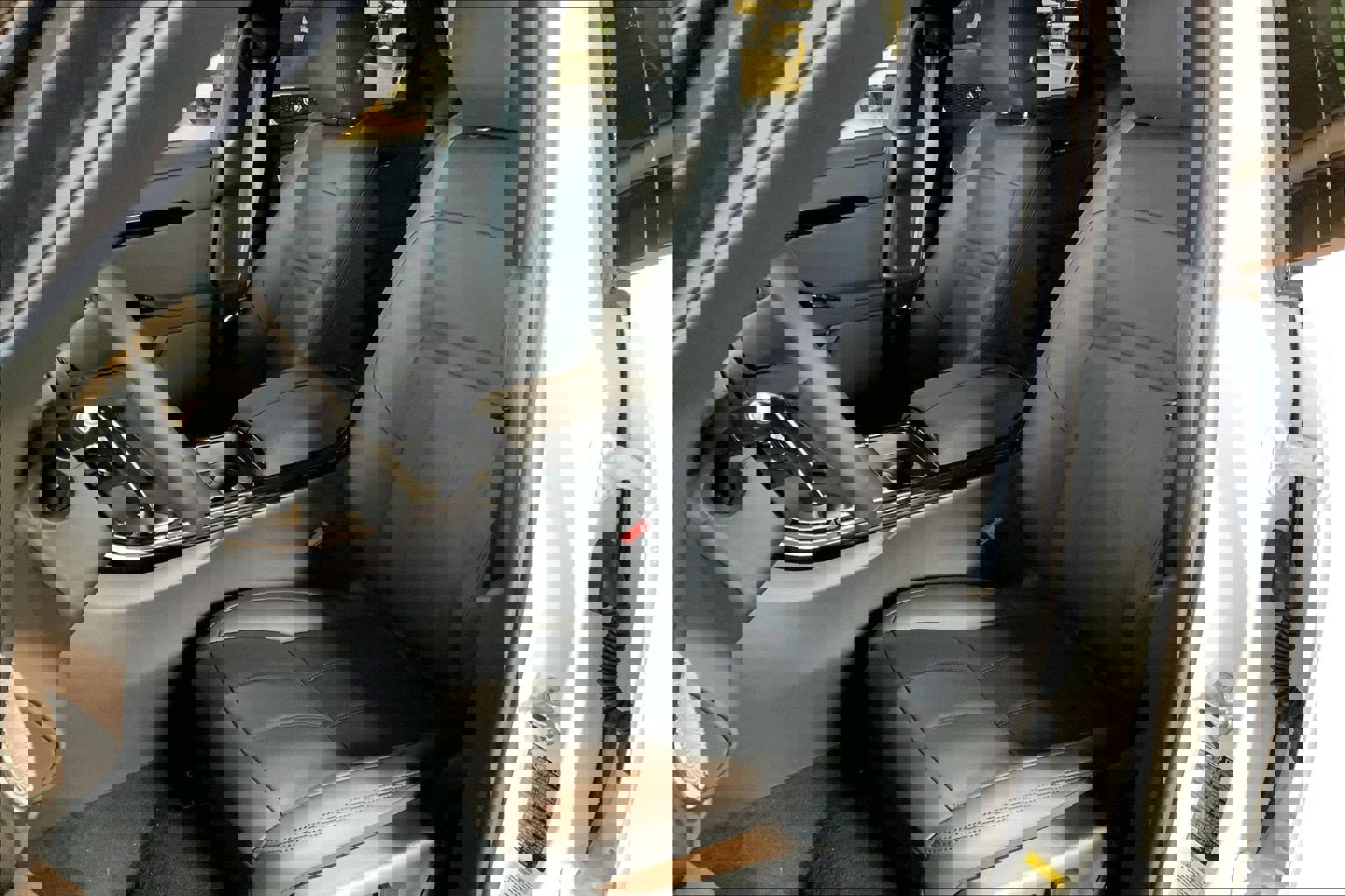 New 2026 Land Rover Range Rover Evoque Dynamic SE image 9