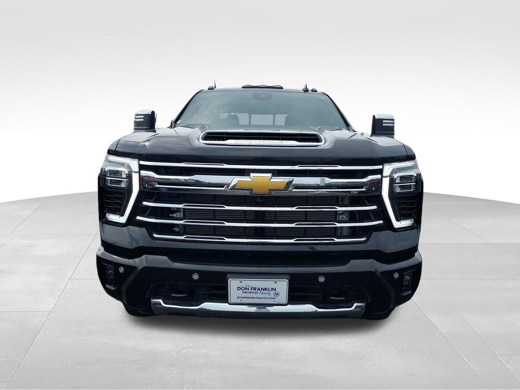 Used 2025 Chevrolet Silverado 3500 LTZ w/ LTZ Plus Package AWD/4WD image 8