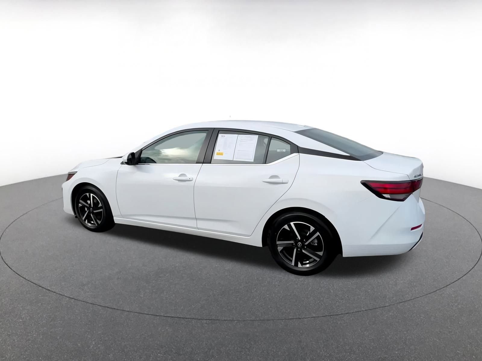 Used 2024 Nissan Sentra SV image 10